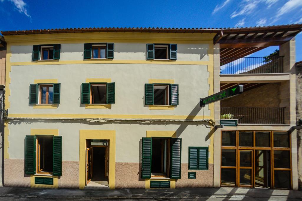 Embat - Hostel