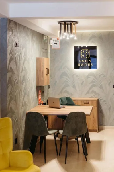 Emily Suites — foto 12