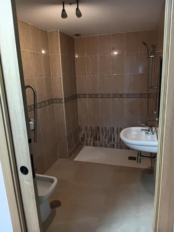 Habitación Doble con baño compartido — EMMI Guesthouse