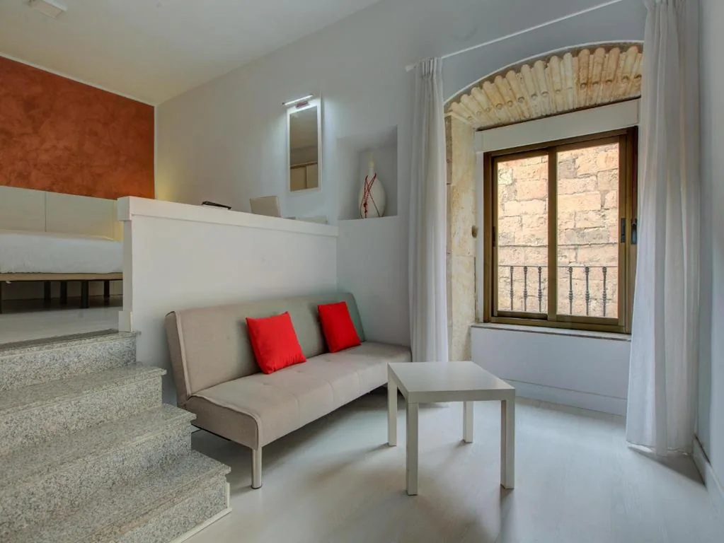 Quarto Duplo Standard com sofá — Emperatriz I