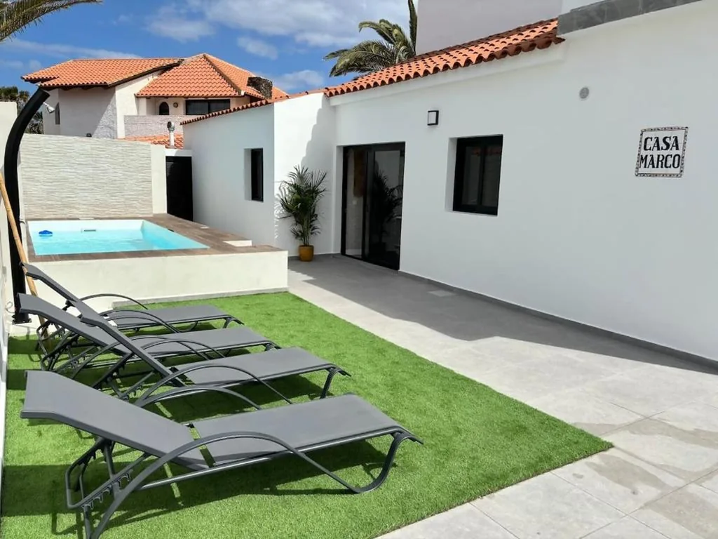 Villa con piscina privada — Encantadora Casa Marco céntrica y cerca de playa