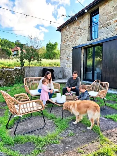 Encantadora Villa de Piedra con Jardín y Chimenea — foto 10