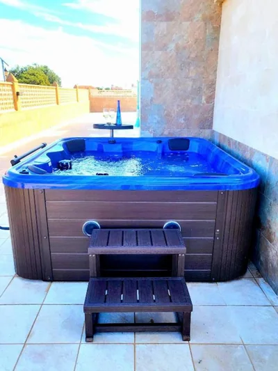 ENJOY House with Large Pool & Jacuzzi — foto 10