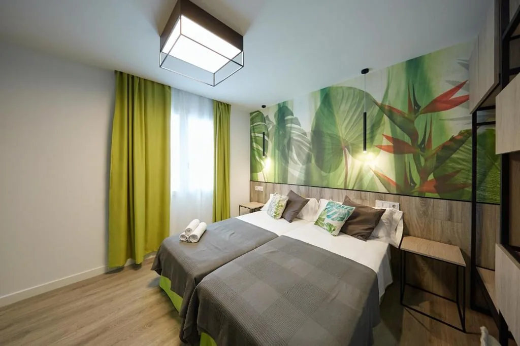 Habitación Cuádruple Confort — Enmathi Alicante Benalua