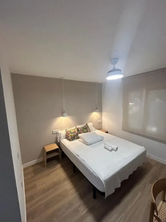 Habitación Doble Grande — Enmathi Alicante Benalua