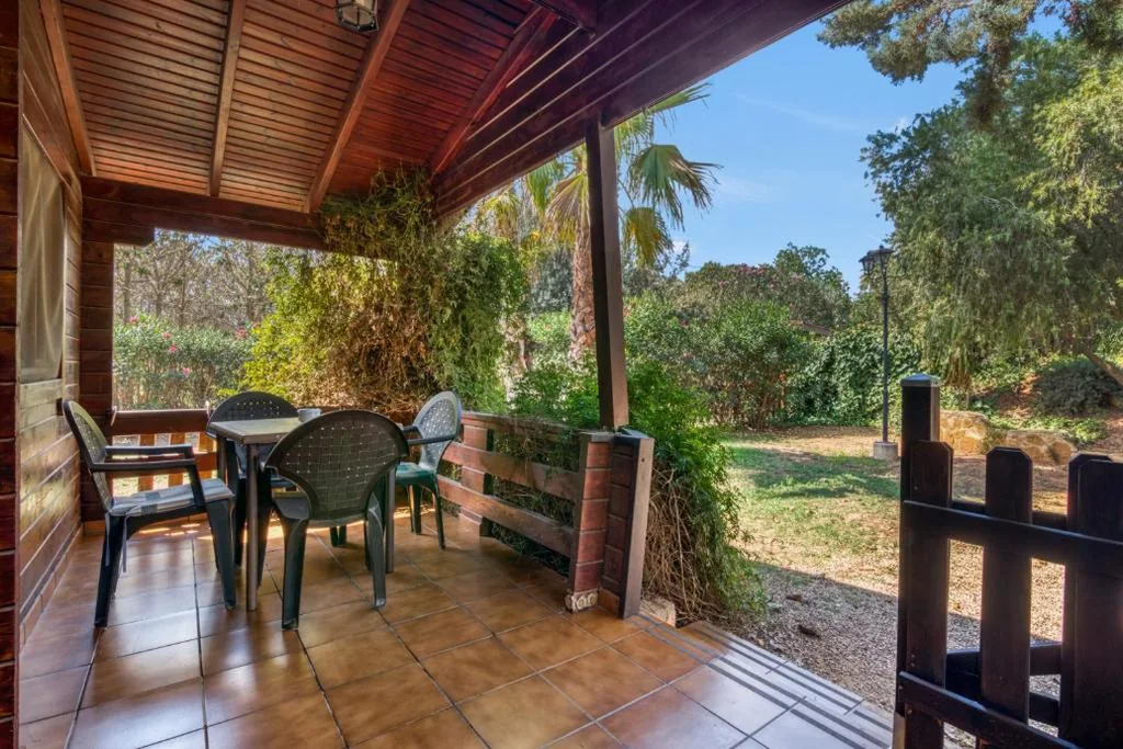 Apartamento de 1 dormitorio con vistas al jardín — Entre Viejos Olivos
