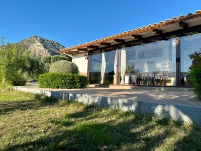 ENTRESIERRAS Apartamentos rurales con chimenea, barbacoa y espacio para eventos — 写真 2