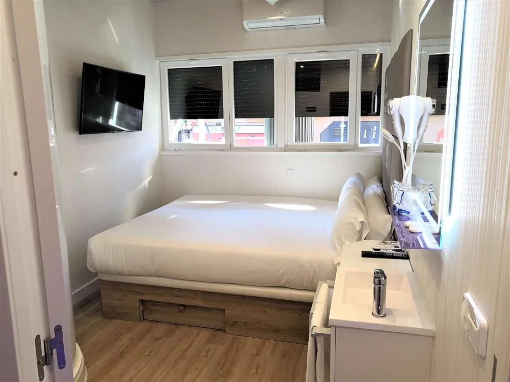 Habitación Doble Pequeña — Erase un Hotel