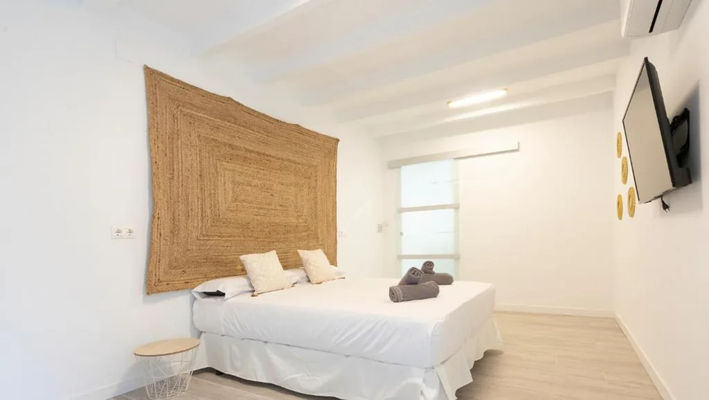 Habitación Doble con baño privado — Ereta Rooms Habitaciones baño privado