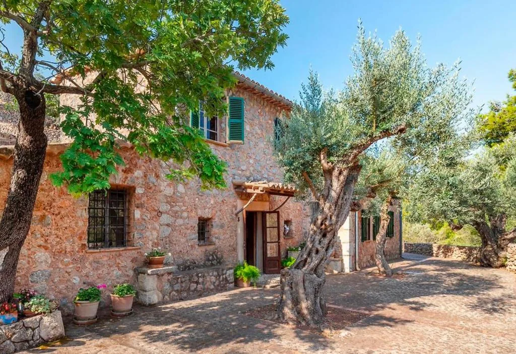 Es Coco Mountain Cottage in Sóller by PriorityVillas