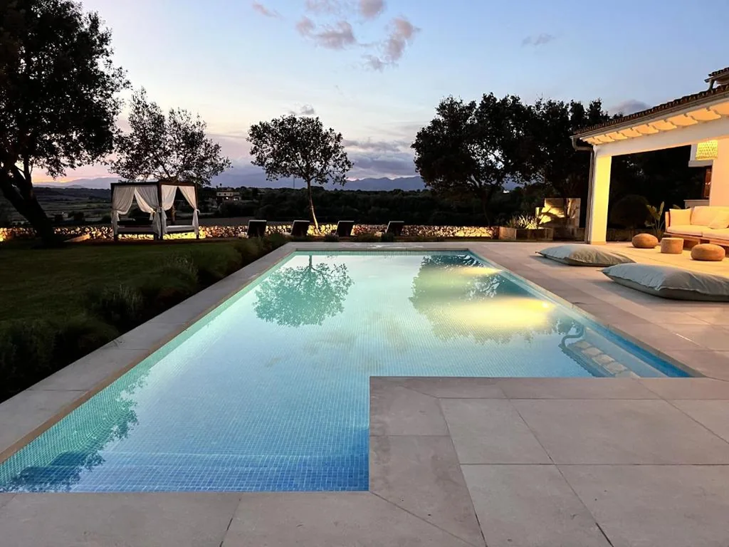Villa Deluxe — Es Mirador de Vernissa. Jacuzzi, sauna y piscina