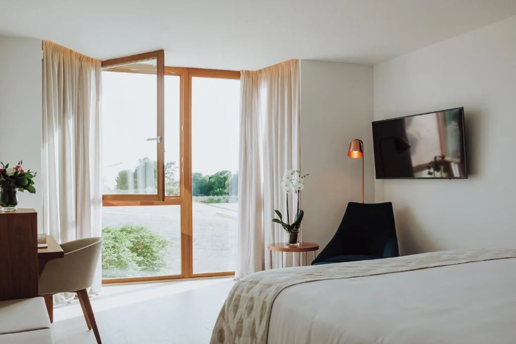 Habitación Doble Premium con vistas al mar y acceso al spa — Es Princep - The Leading Hotels of the World