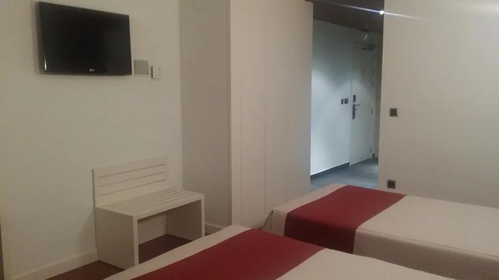 Camera doppia accessibile alle persone con disabilità - 2 letti — Escuderos Hotel Cruz