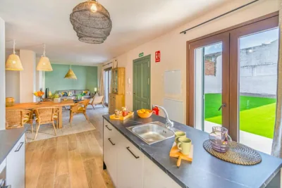 Espaciosa casa rural con amplio jardin y barbacoa — Foto 11
