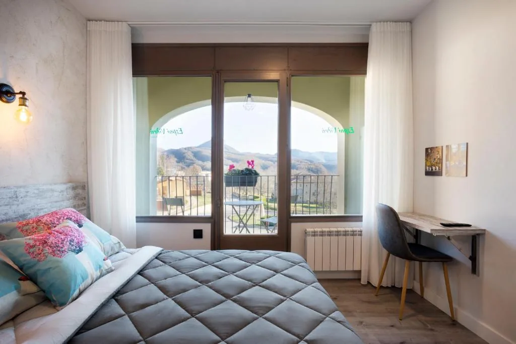 Tweepersoonskamer met balkon — Espai Vidrà