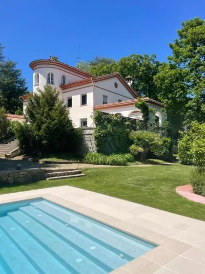 Espectacular Casa Chateau en el centro de Olot — photo 2