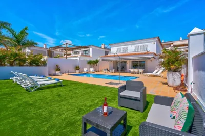 Espectacular Villa Aurora By Paramount Holidays — 写真 12