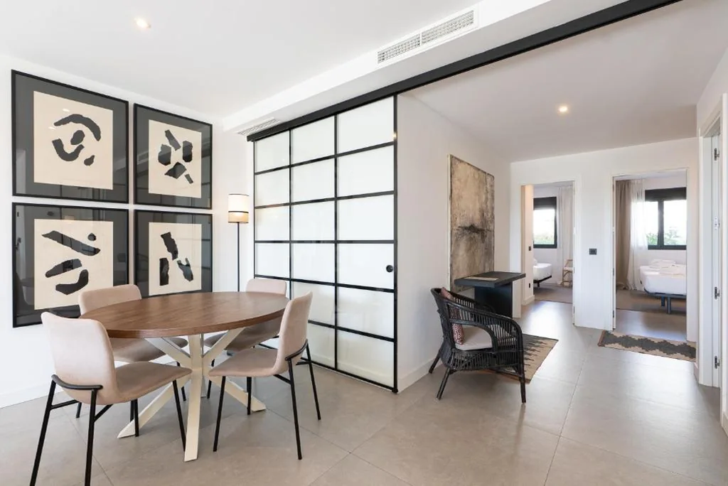 Apartamento de 2 dormitorios con vistas al jardín — Estepona Holiday Hills
