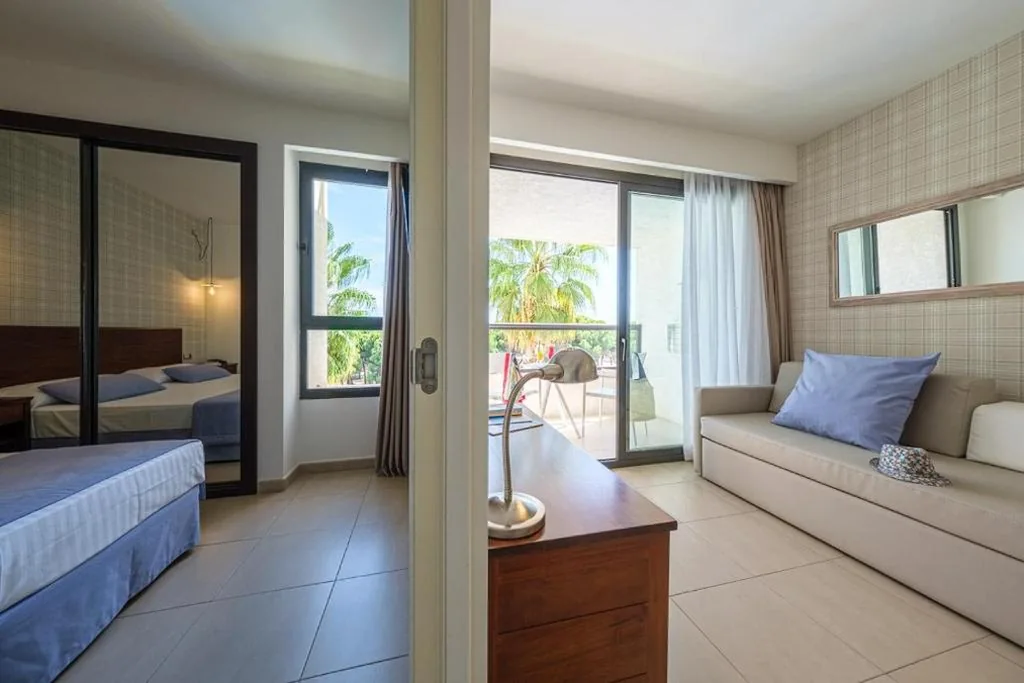 Junior Suite con vista piscina — Estival Isla Cristina