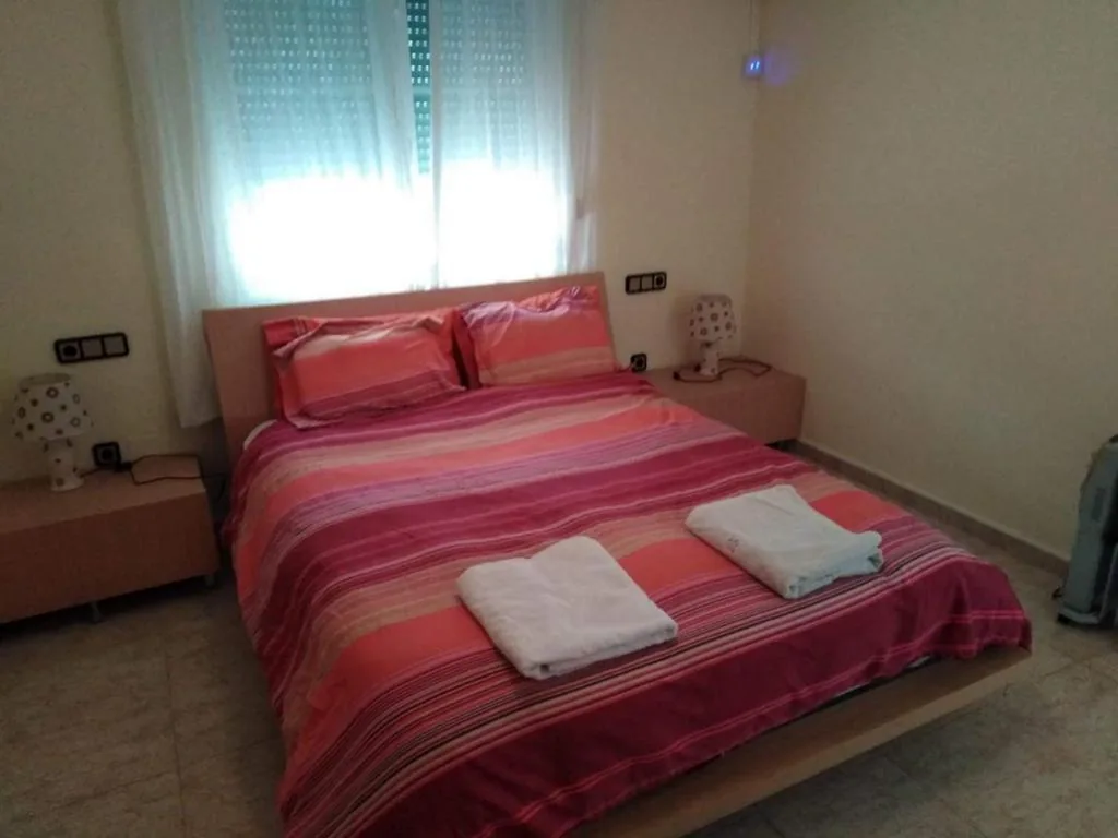 Estrella Del Mar Tranquil and spacious villa, convenient location 3-5 mins' walk to all amenities