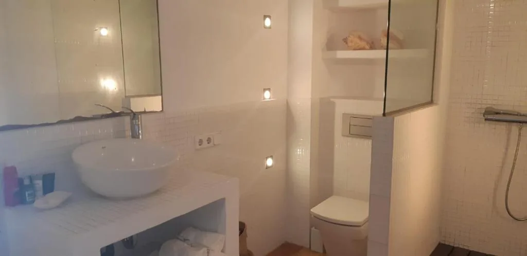 Casa con 1 camera da letto — ESTUDIO CON TERRAZA PRIVADA Y COCINA vistas al mar TAMARIU y BEGUR