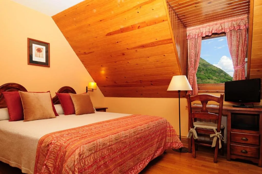 Habitación Cuádruple (2 adultos + 2 niños) — ETH Pomer