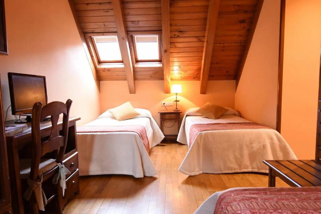 Habitación Triple — ETH Pomer