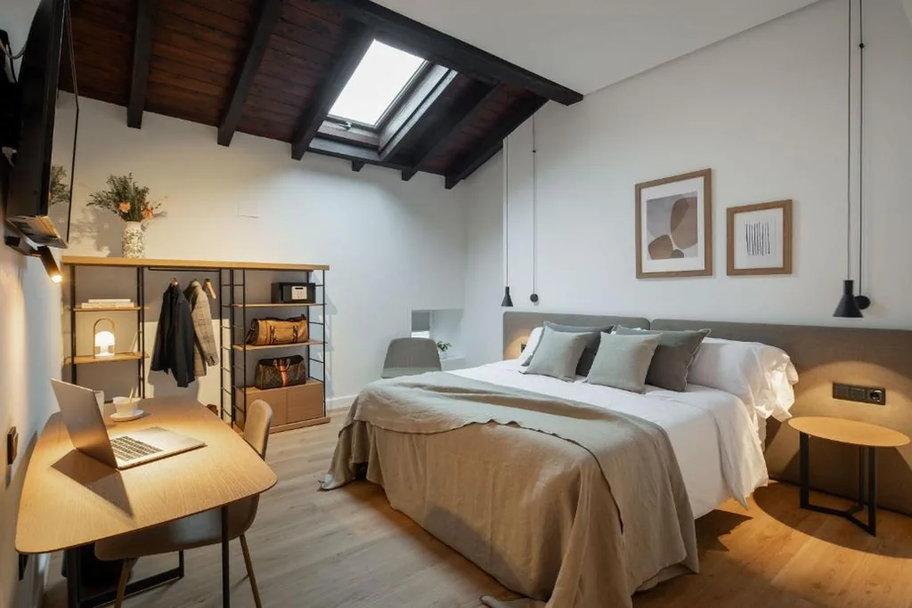 Habitación Doble Superior — EtxeAundi Hotel Boutique