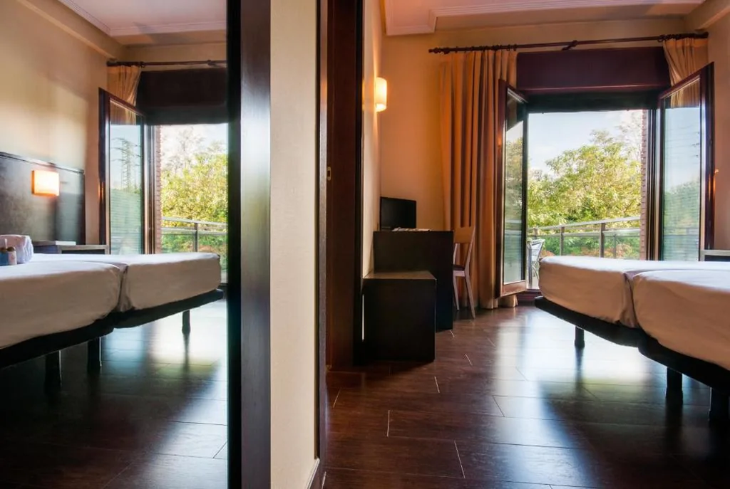 Double Room - 2 Beds — Euba Hotel