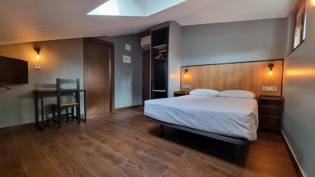 Economy Double Room - 2 Beds — Euba Hotel