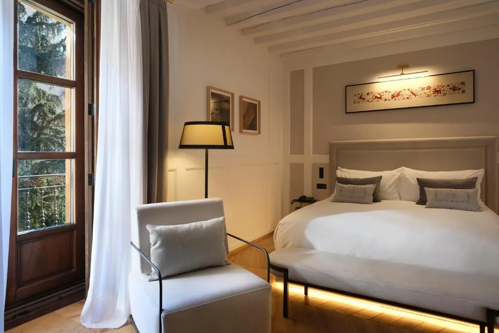 Deluxe-Doppelzimmer mit Balkon — Eunice Hotel Gastronómico