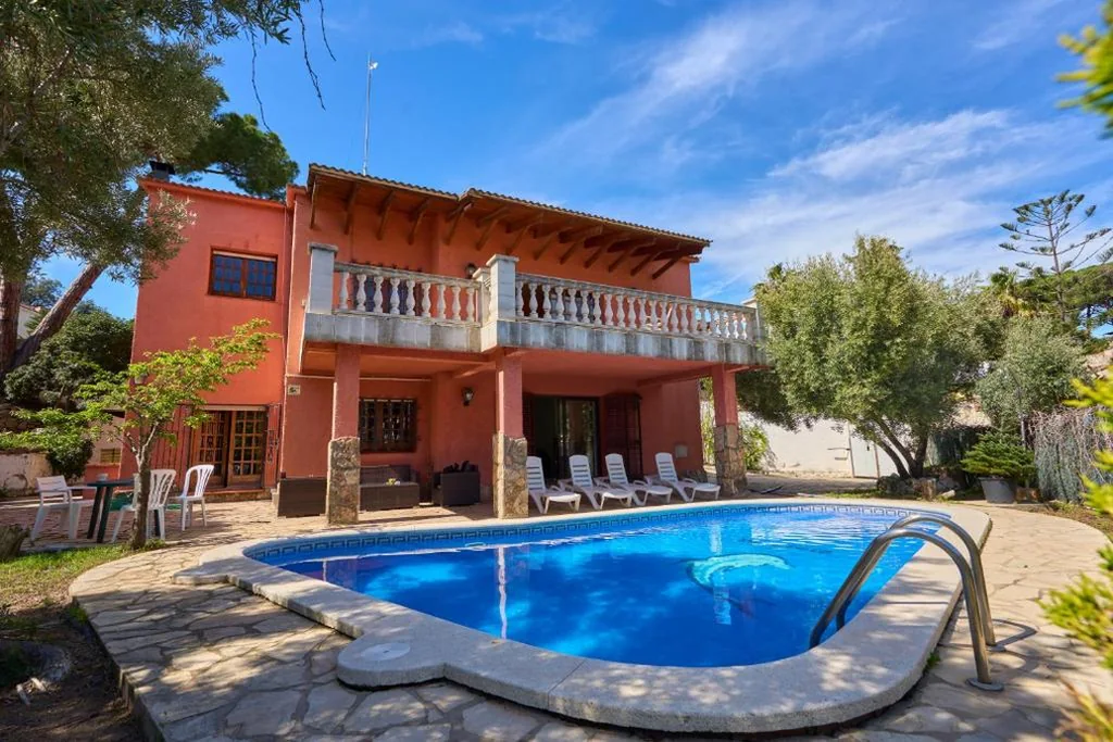 Villa — Europa Mar