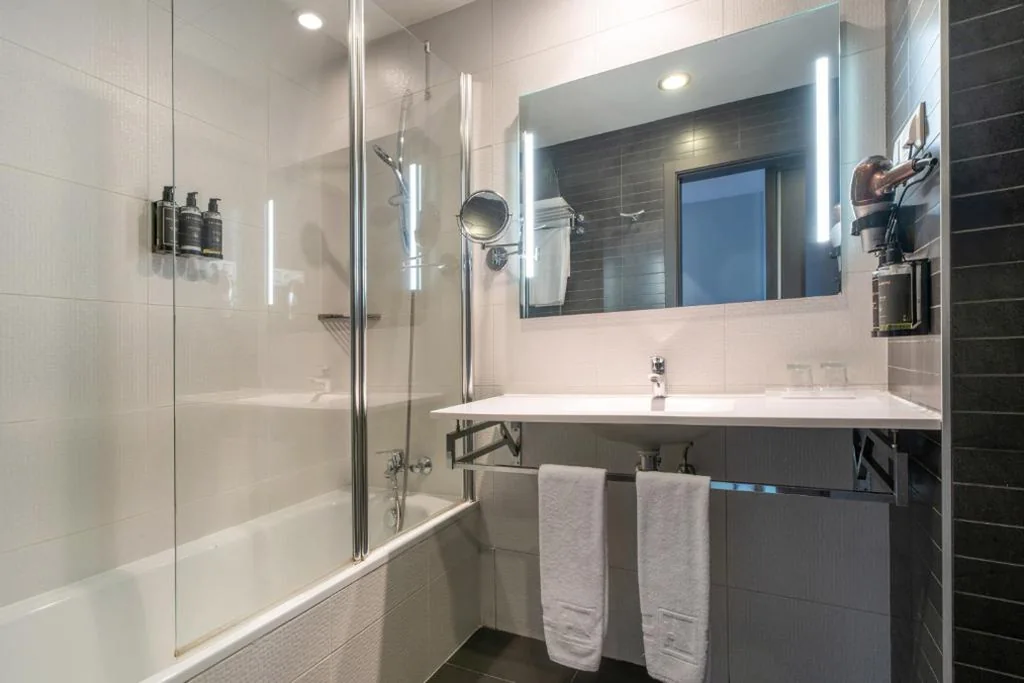 Habitación Doble con cama supletoria (3 adultos) — Eurostars Arenas de Pinto