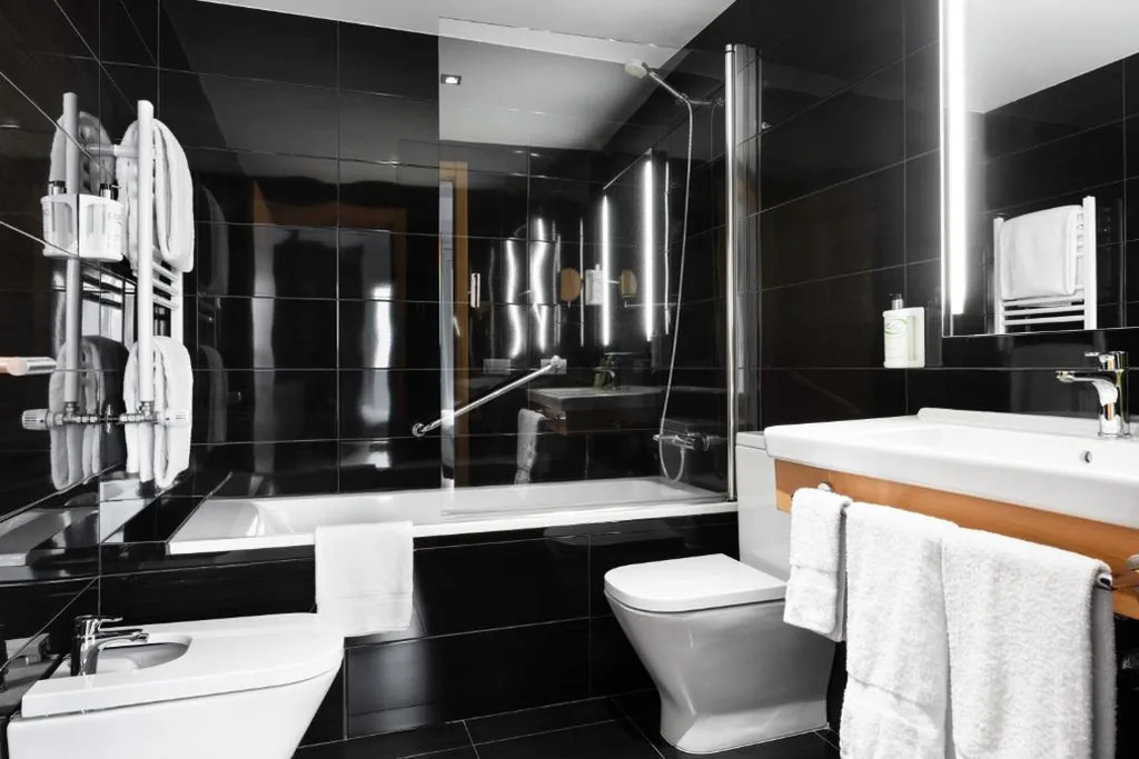 Standard-Doppelzimmer – 1 oder 2 Betten — Eurostars Blue Coruña