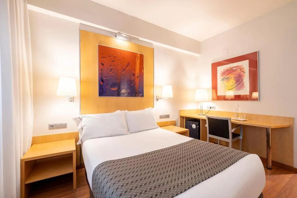 Habitación Doble Pequeña — Eurostars Centrum Alicante