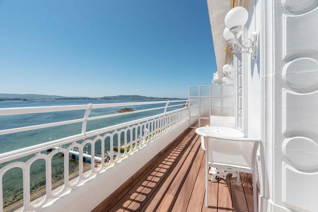 Habitación Doble con terraza y vistas al mar - 2 camas — Eurostars Gran Hotel La Toja