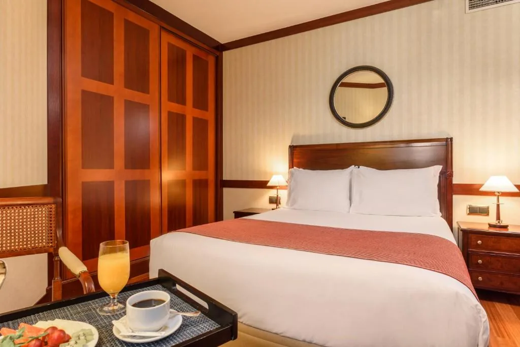 Camera Deluxe — Eurostars Gran Hotel Santiago