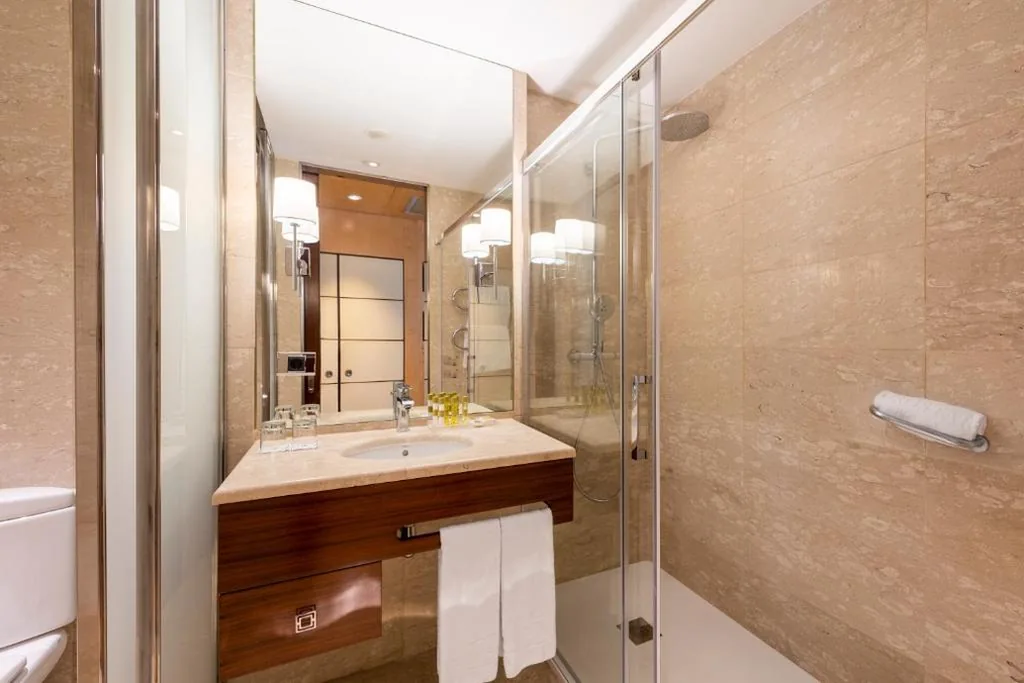 Habitación Doble con sofá cama — Eurostars Gran Valencia