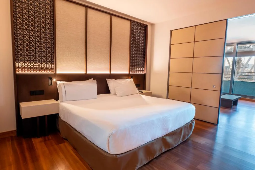 Suite familiare (2 adulti + 2 bambini) — Eurostars Grand Marina Hotel GL