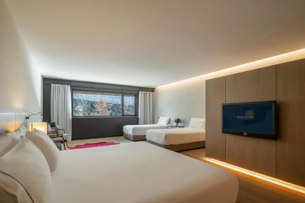 Habitación Cuádruple Superior — Eurostars Pamplona