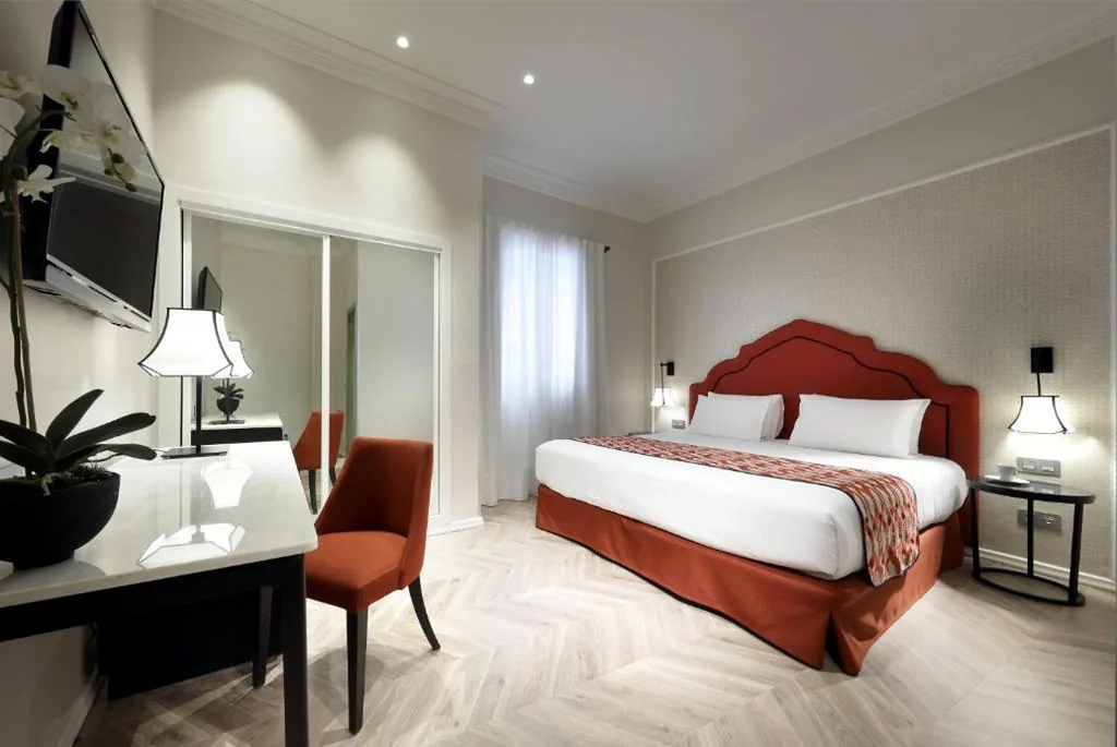 Tweepersoonskamer met parkeren — Eurostars Regina