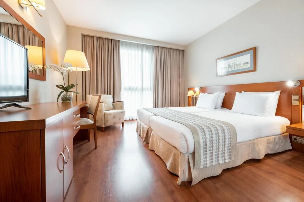 Doppelzimmer – 1 oder 2 Betten — Eurostars San Lazaro