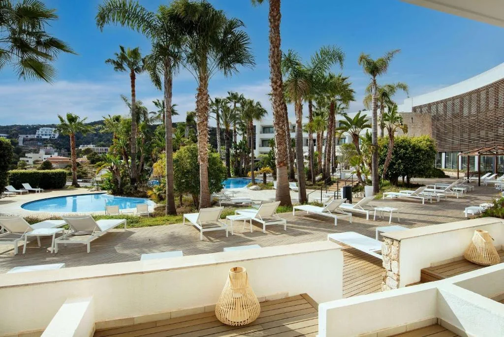 Camera Deluxe Oasis con accesso alla piscina — Eurostars Sitges