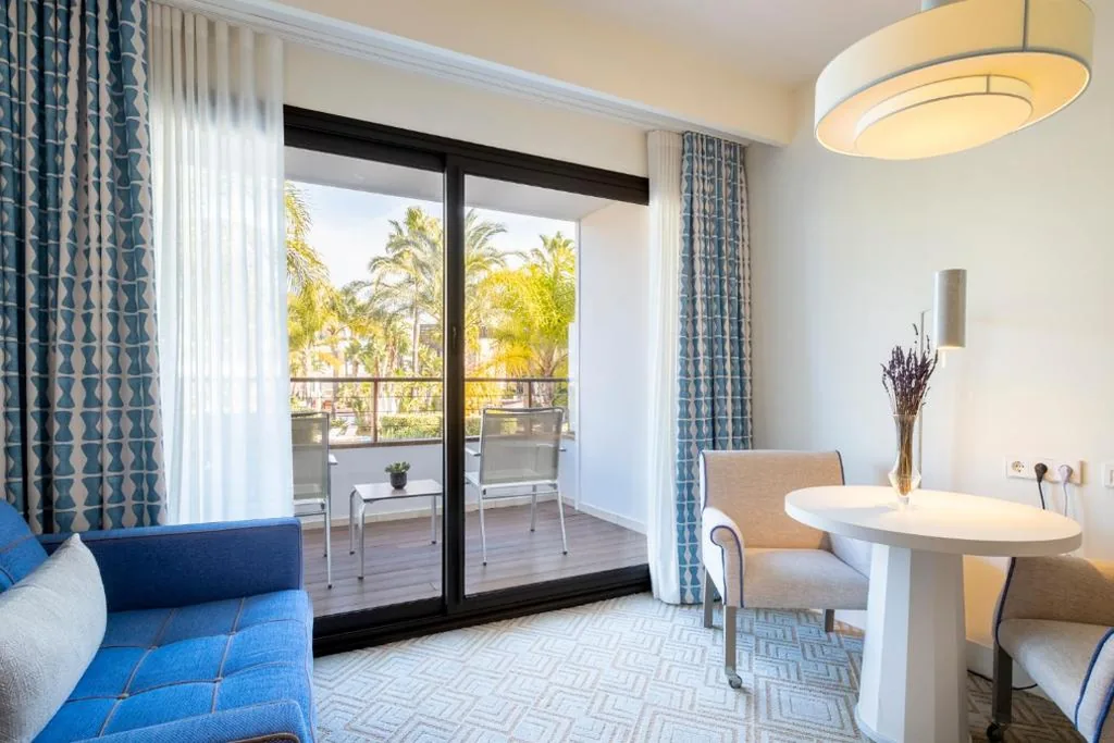 Camera Familiare Mediterrani con terrazza — Eurostars Sitges
