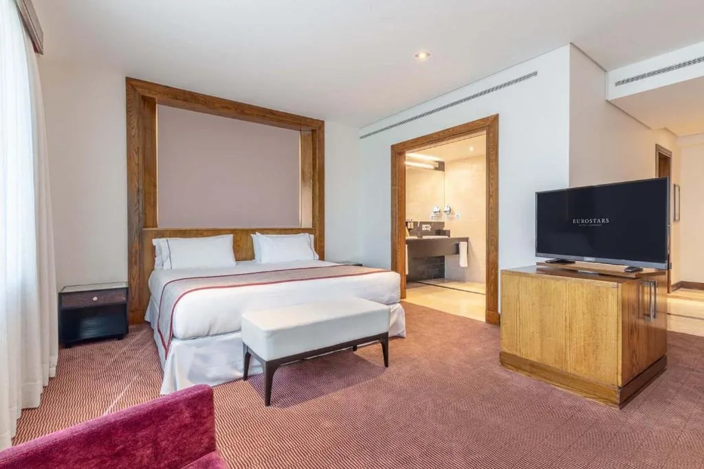 Deluxe双人套房 — Eurostars Suites Mirasierra