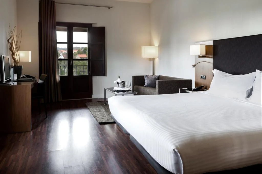Deluxe tweepersoonskamer met toegang tot de spa - 1 of 2 bedden — Eurostars Vila de Allariz Hotel Balneario