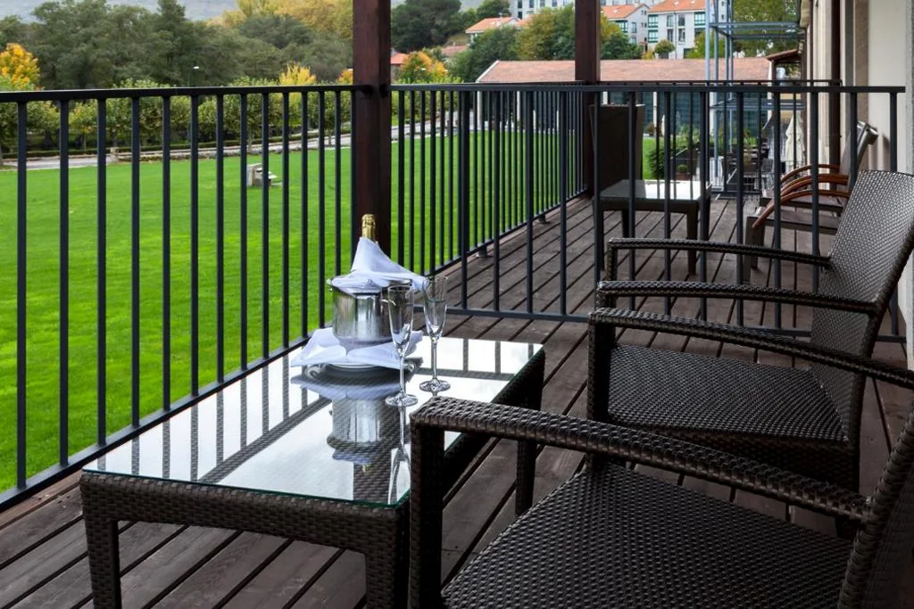 Deluxe tweepersoonskamer met terras — Eurostars Vila de Allariz Hotel Balneario