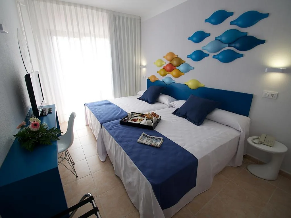 Doppelzimmer (2 Erwachsene + 1 Kind) – 1 oder 2 Betten — Evenia Olympic Resort