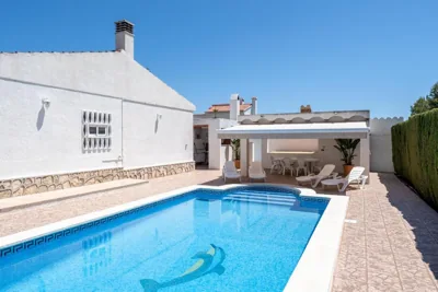 Exclusiva villa con piscina — foto 4