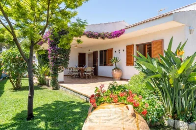 Exclusiva villa con piscina — foto 7